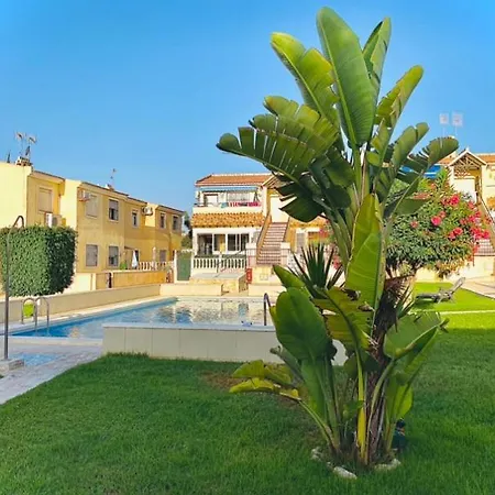 Casa De Amigos Lomas Del Golf, Orihuela Costa Holiday home *