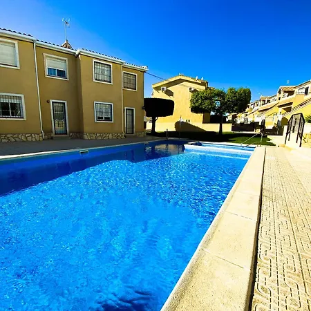 Casa De Amigos Lomas Del Golf, Orihuela Costa *