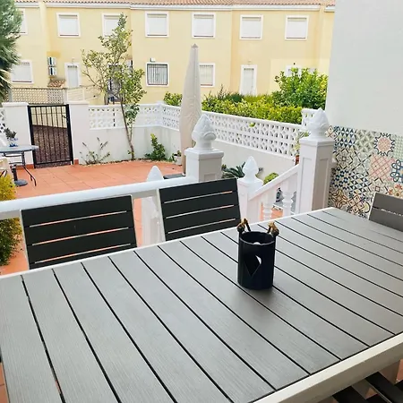 Casa De Amigos Lomas Del Golf, Orihuela Costa Holiday home *